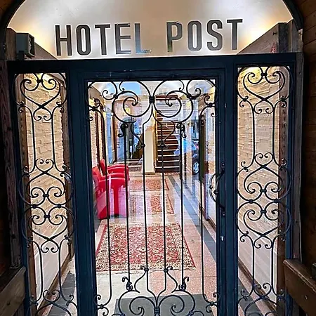 Post 11 Hotel 3*